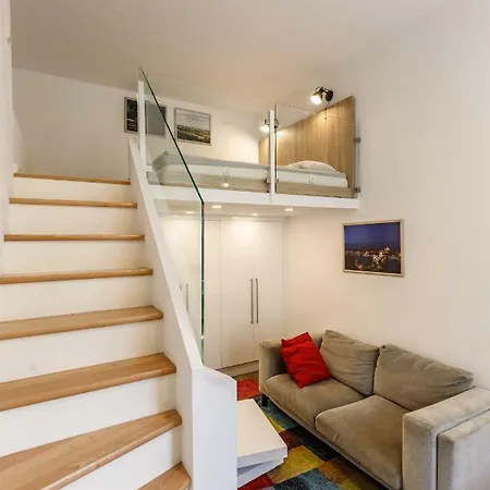 Jolly Studio Apartment